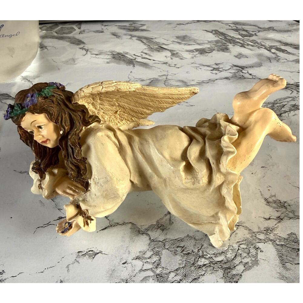 SKU3329 Ceramic Shelf-Sitter Angel Figurine with Wings 7" Brown Hair